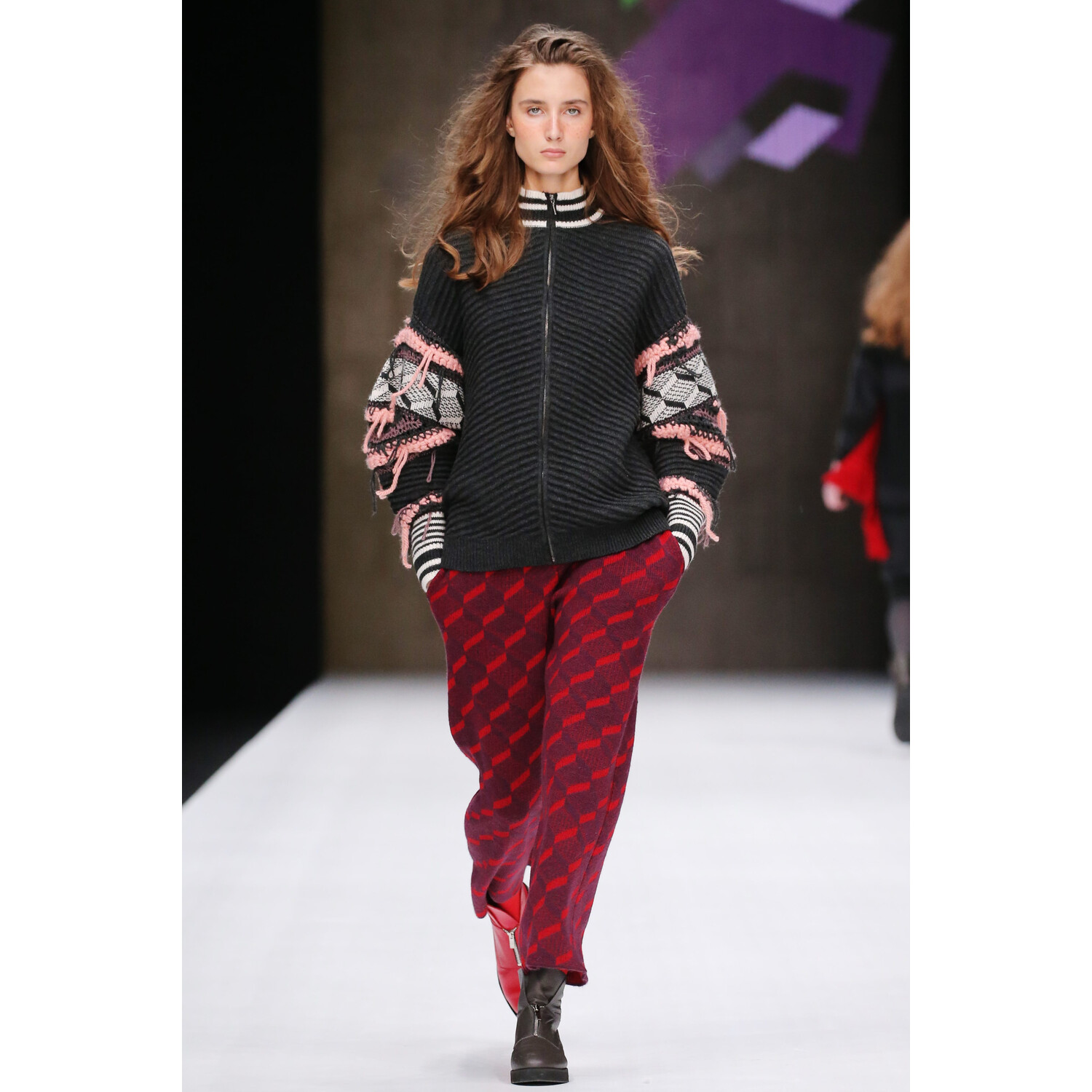 Фото KSENIASERAYA Fall 2018 Ready-to-Wear , Ксения Серая осень зима 2018 , Fashion show , неделя моды в Москве , MBFWRussia , Mercedes Benz Fashion Week , Mainstyles , Mainstyle